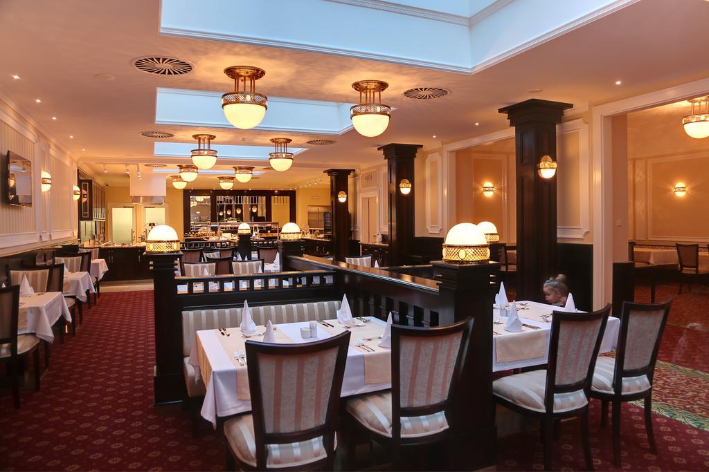 Luxury Spa Hotel Olympic Palace Karlovy Vary Exterior photo The restaurant in 2008