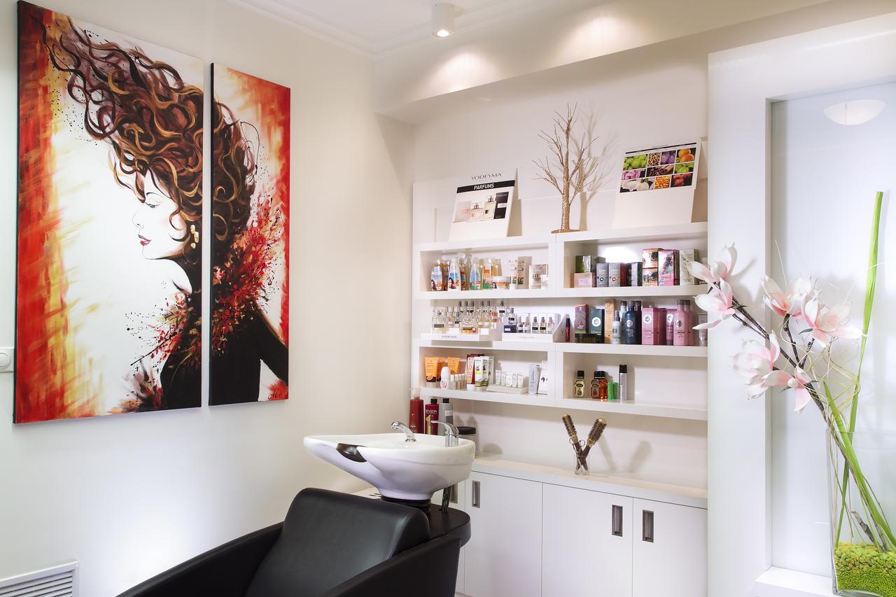 Luxury Spa Hotel Olympic Palace Karlovy Vary Exterior photo A hair salon in the United States