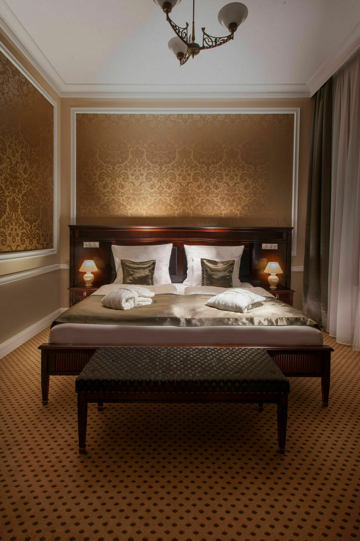 Luxury Spa Hotel Olympic Palace Karlovy Vary Exterior photo A bedroom