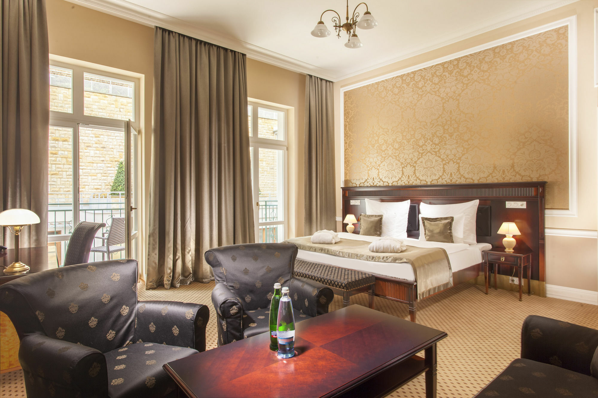 Luxury Spa Hotel Olympic Palace Karlovy Vary Exterior photo Suite