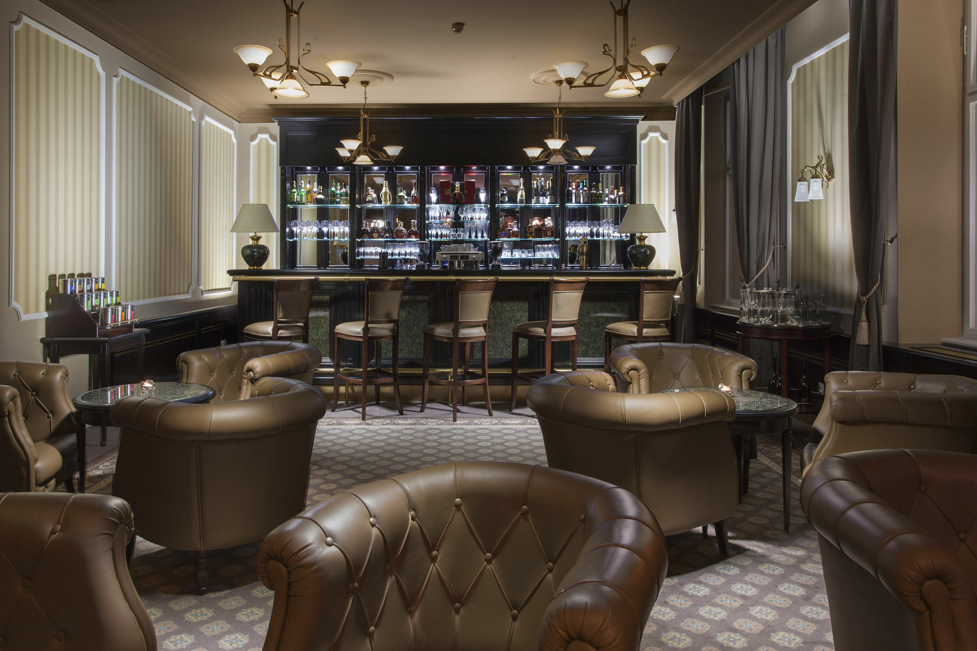 Luxury Spa Hotel Olympic Palace Karlovy Vary Exterior photo The Bar
