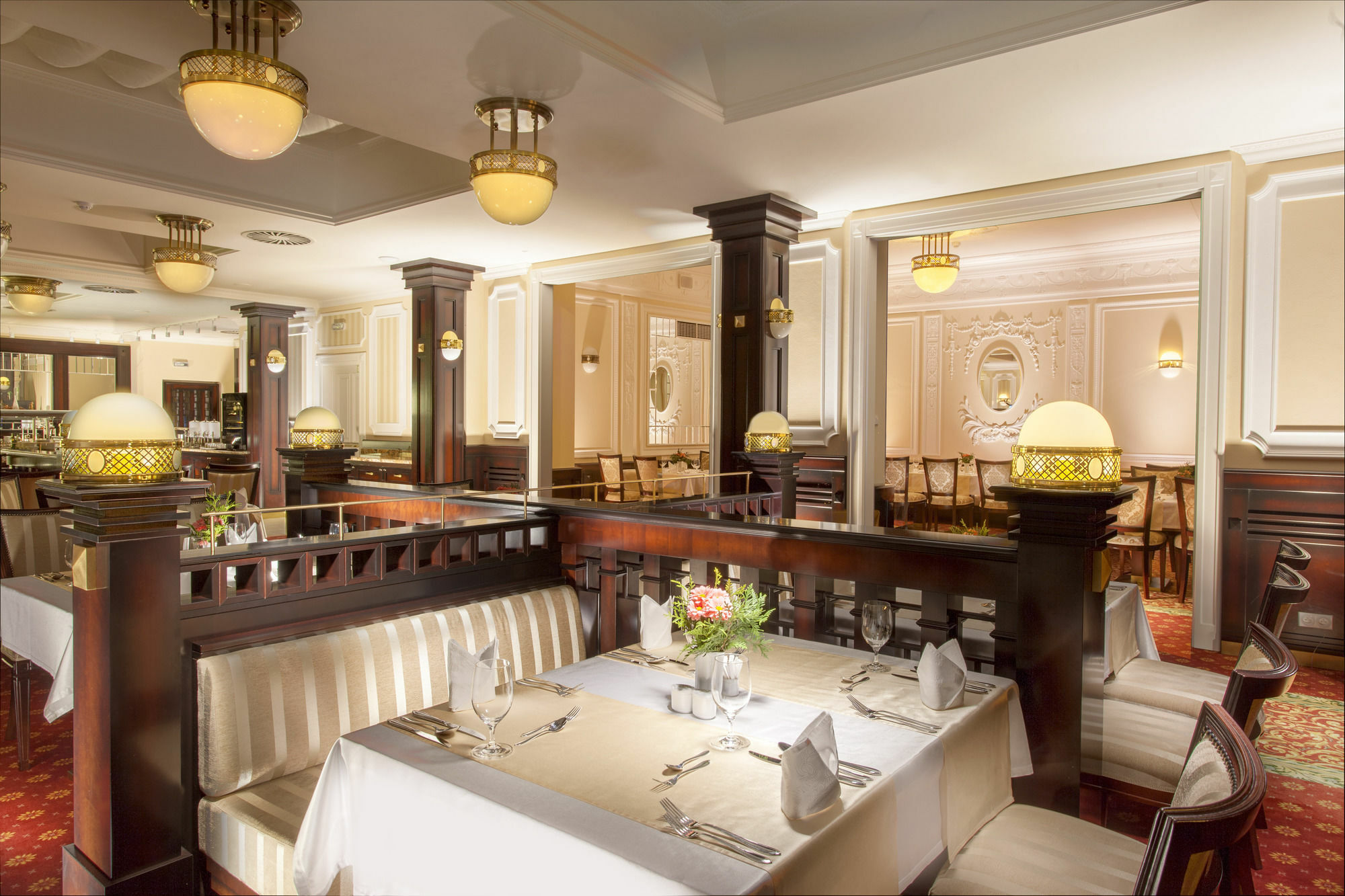 Luxury Spa Hotel Olympic Palace Karlovy Vary Exterior photo Restaurant