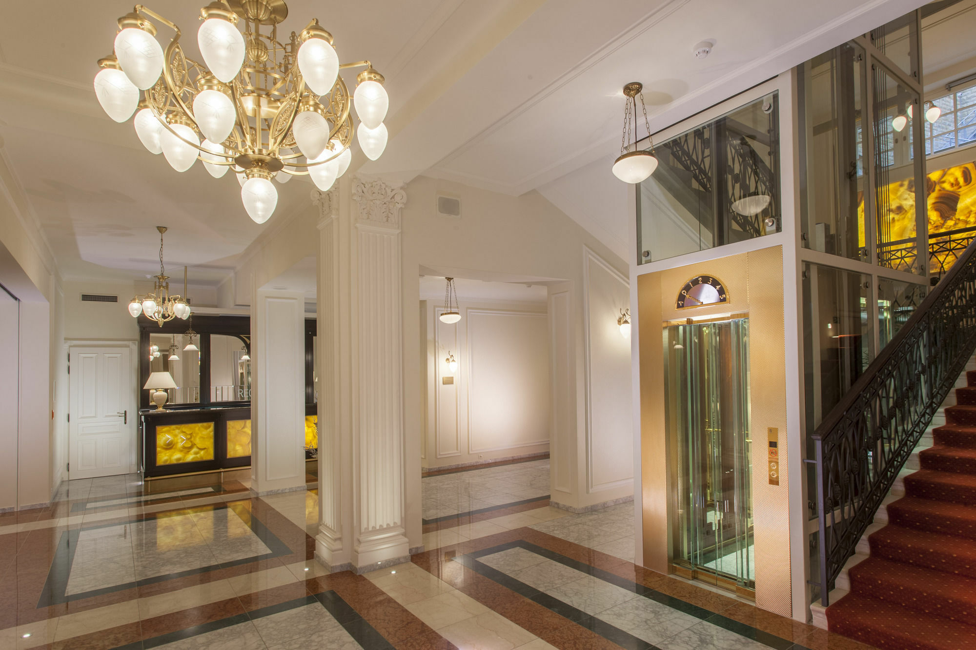 Luxury Spa Hotel Olympic Palace Karlovy Vary Exterior photo The lobby of the hotel