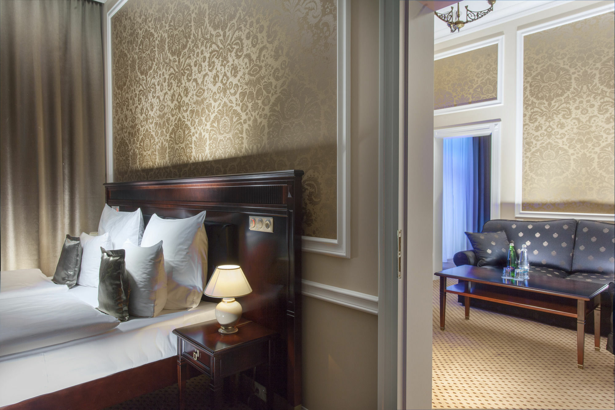 Luxury Spa Hotel Olympic Palace Karlovy Vary Exterior photo Suite