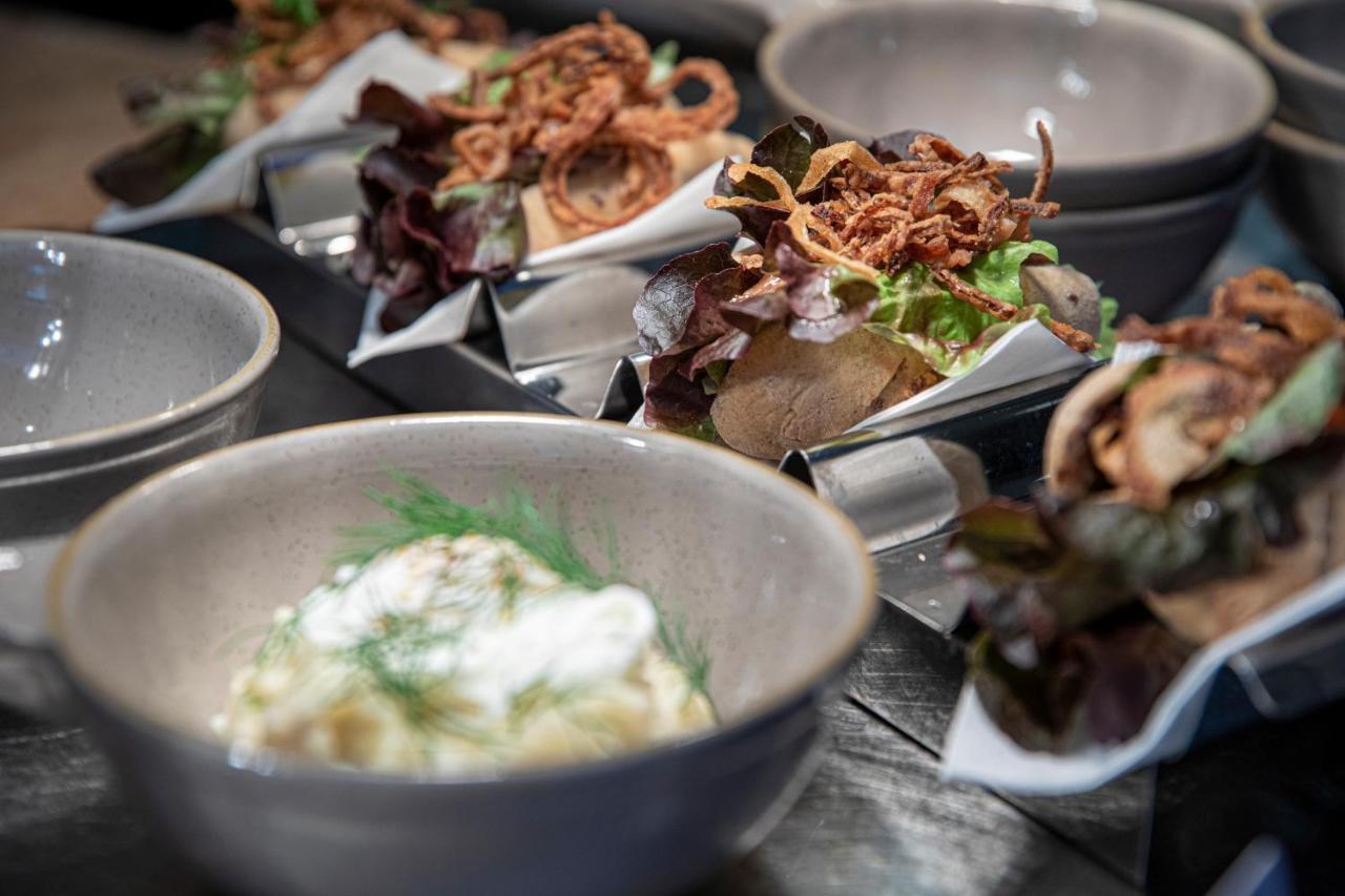 Luxury Spa Hotel Olympic Palace Karlovy Vary Exterior photo Food at the 2016 World Economic Forum Annual Meeting